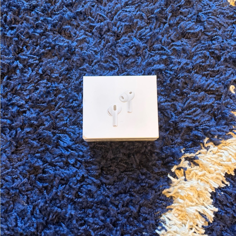 Apple White Wireless Earbuds